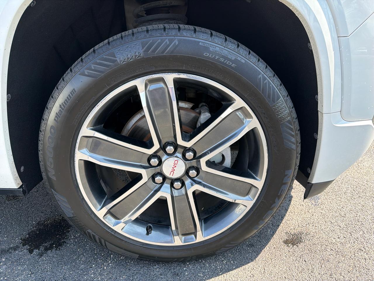 GMC Acadia AWD 4dr Denali 2017