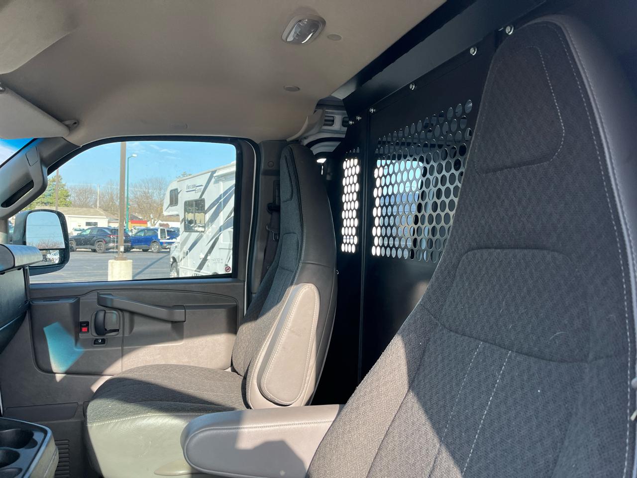 Chevrolet Express Cargo Van RWD 2500 135" 2024