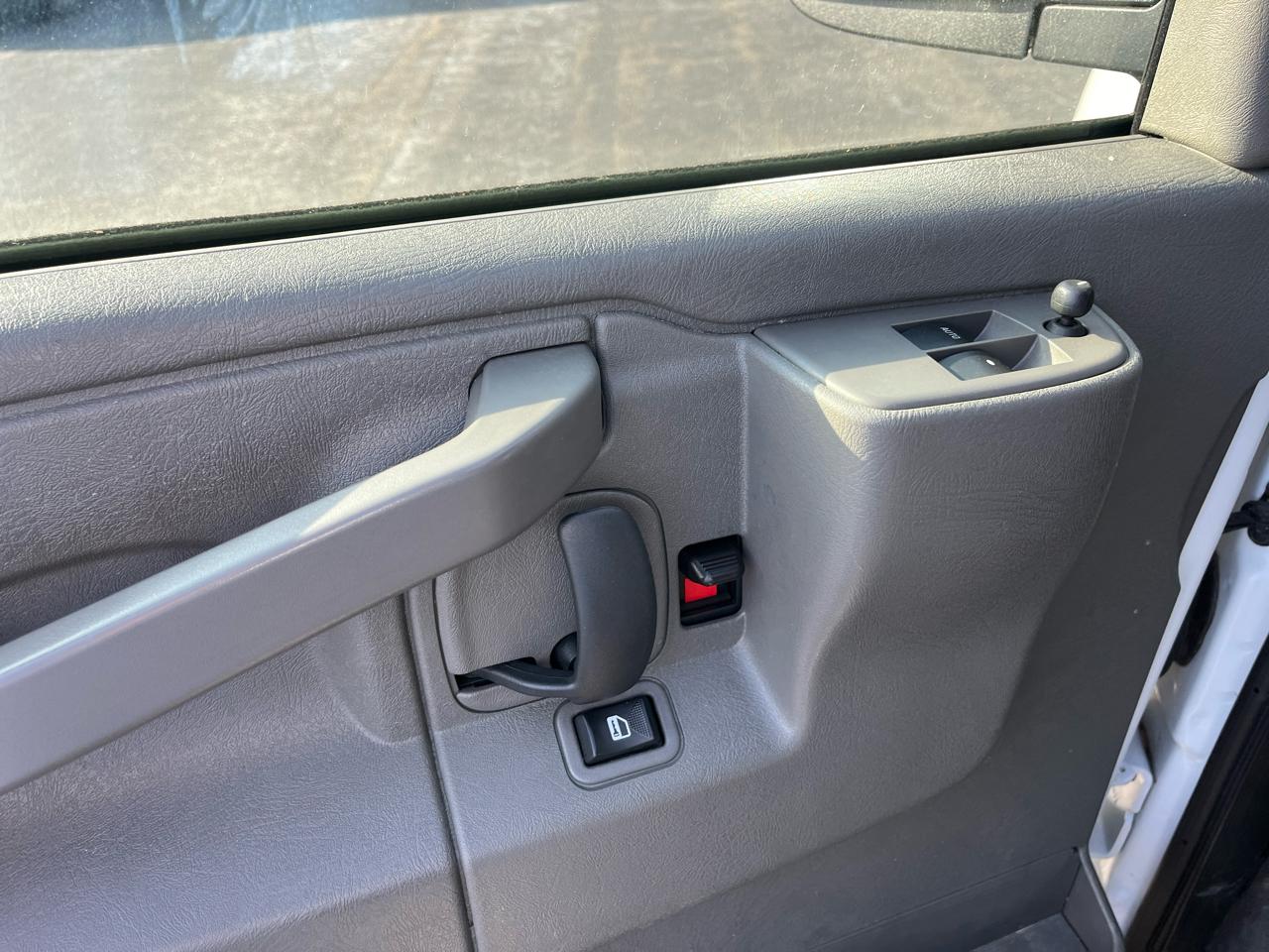 Chevrolet Express Cargo Van RWD 2500 135" 2024