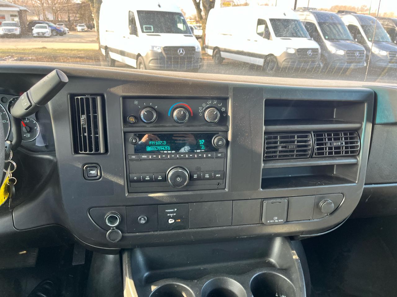 Chevrolet Express Cargo Van RWD 2500 135" 2024