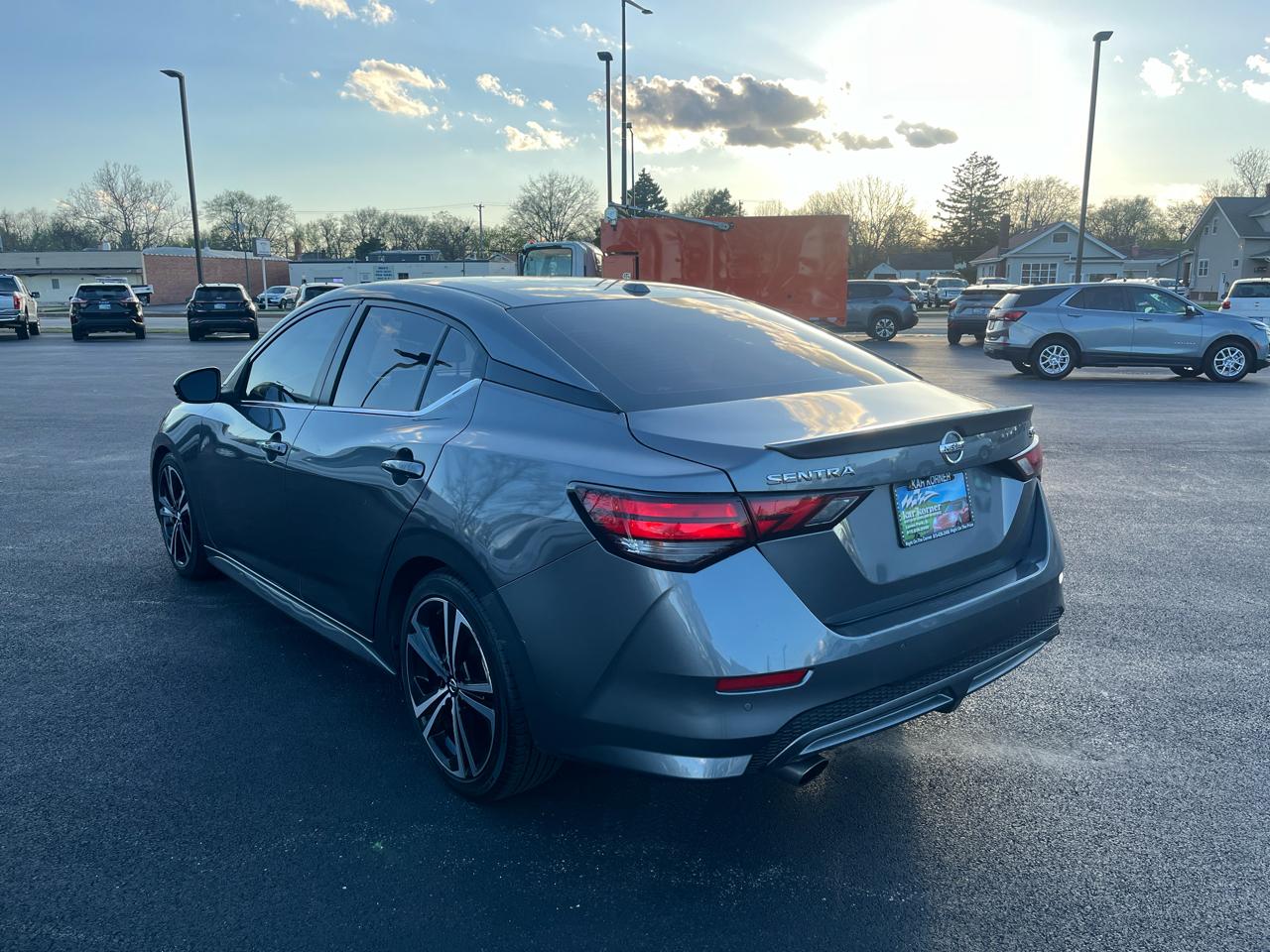 Nissan Sentra SR CVT 2020