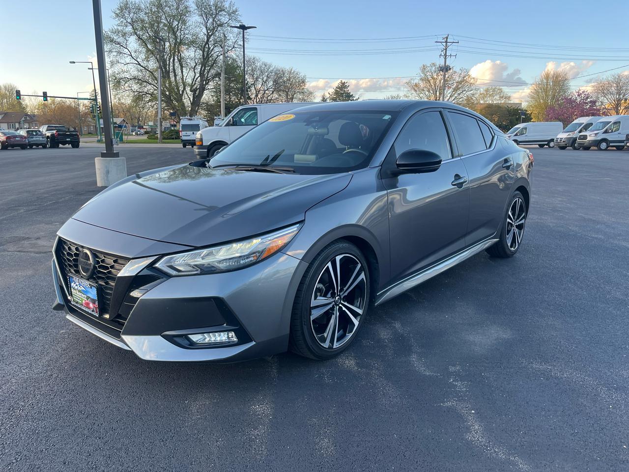 Nissan Sentra SR CVT 2020