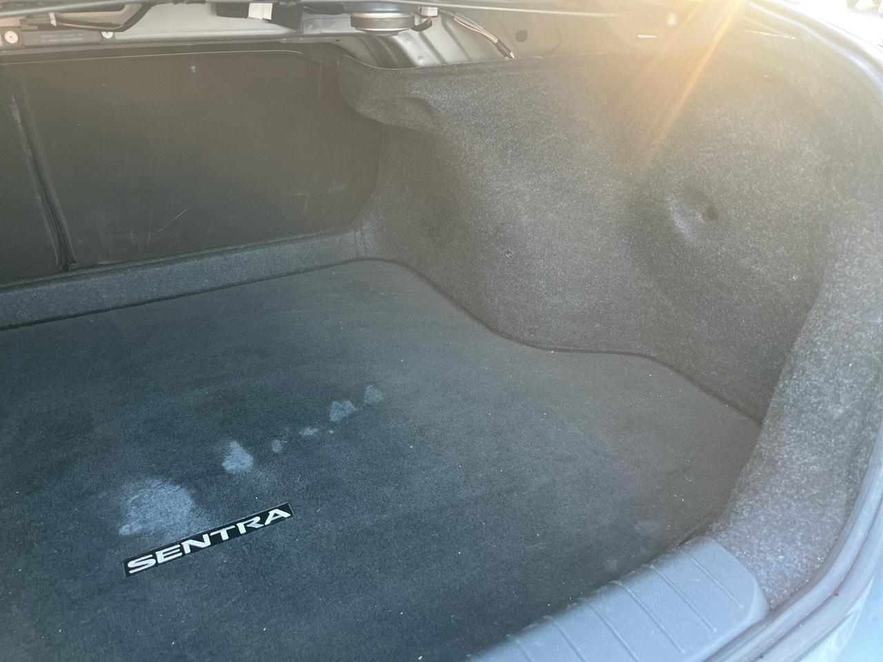 Nissan Sentra SR CVT 2020