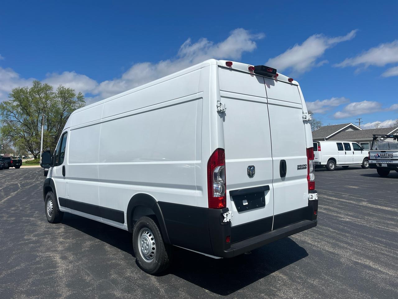RAM ProMaster Cargo Van Tradesman 3500 High Roof 159" WB EXT w/Pass Seat 2025