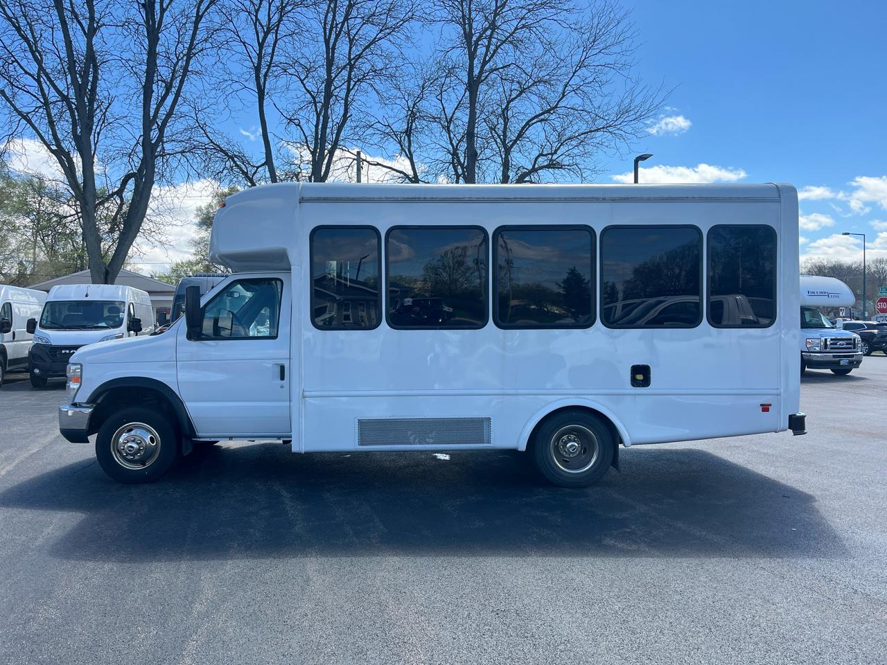 Ford E-Series Cutaway E-350 SRW 138" WB 2019