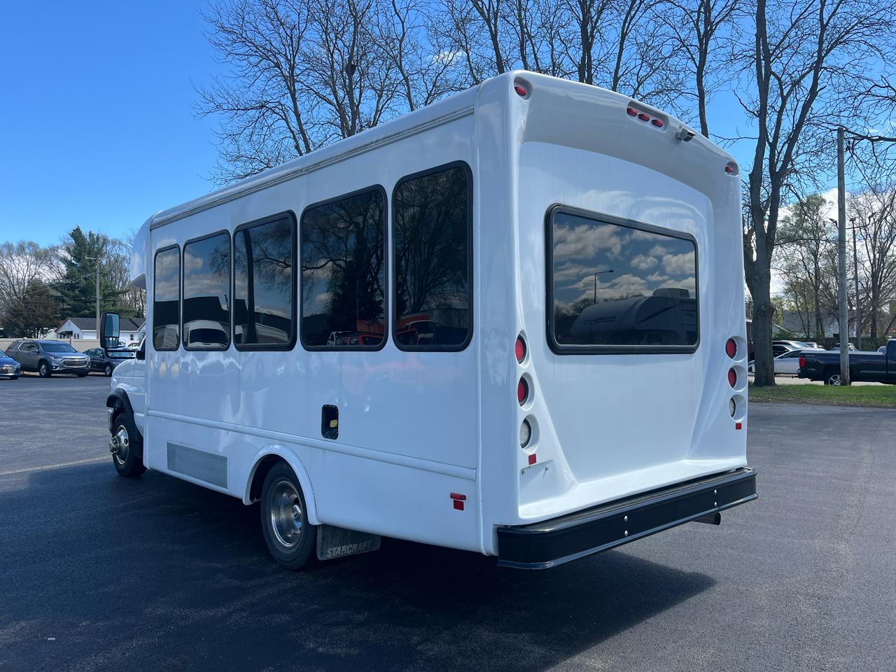 Ford E-Series Cutaway E-350 SRW 138" WB 2019