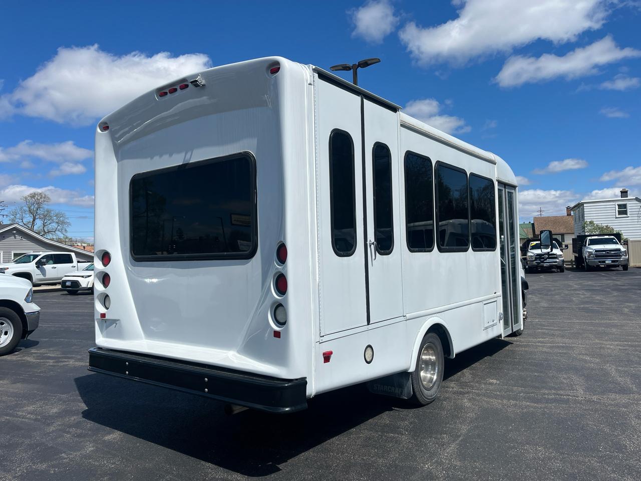 Ford E-Series Cutaway E-350 SRW 138" WB 2019