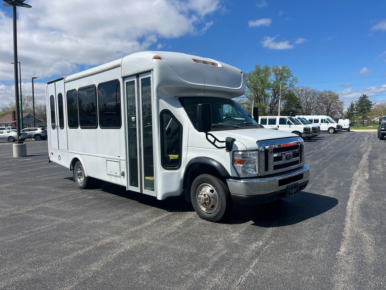 Ford E-Series Cutaway E-350 SRW 138" WB 2019