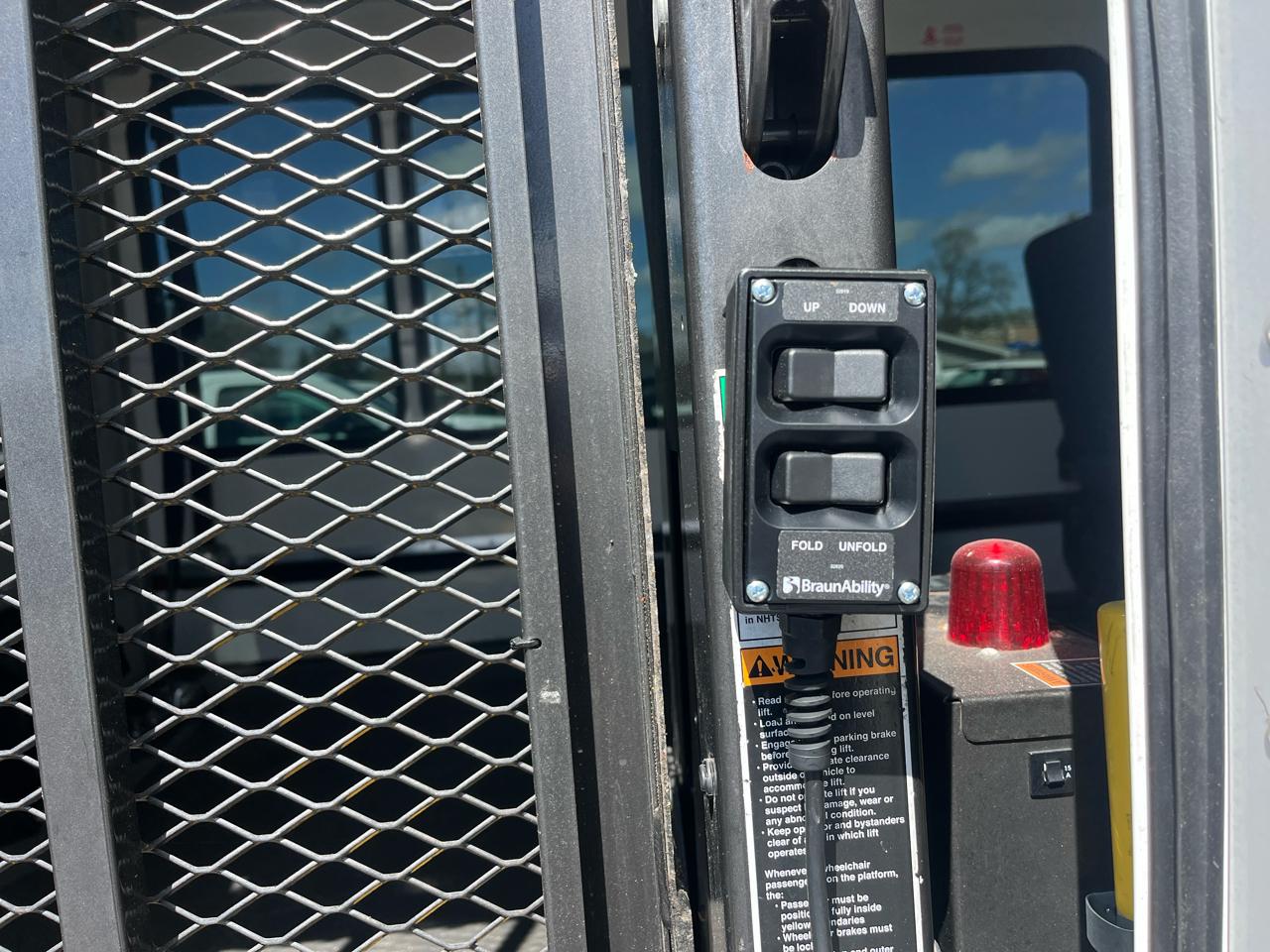 Ford E-Series Cutaway E-350 SRW 138" WB 2019