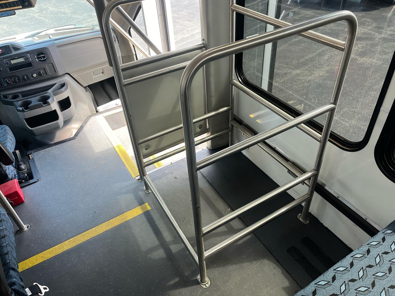 Ford E-Series Cutaway E-350 SRW 138" WB 2019