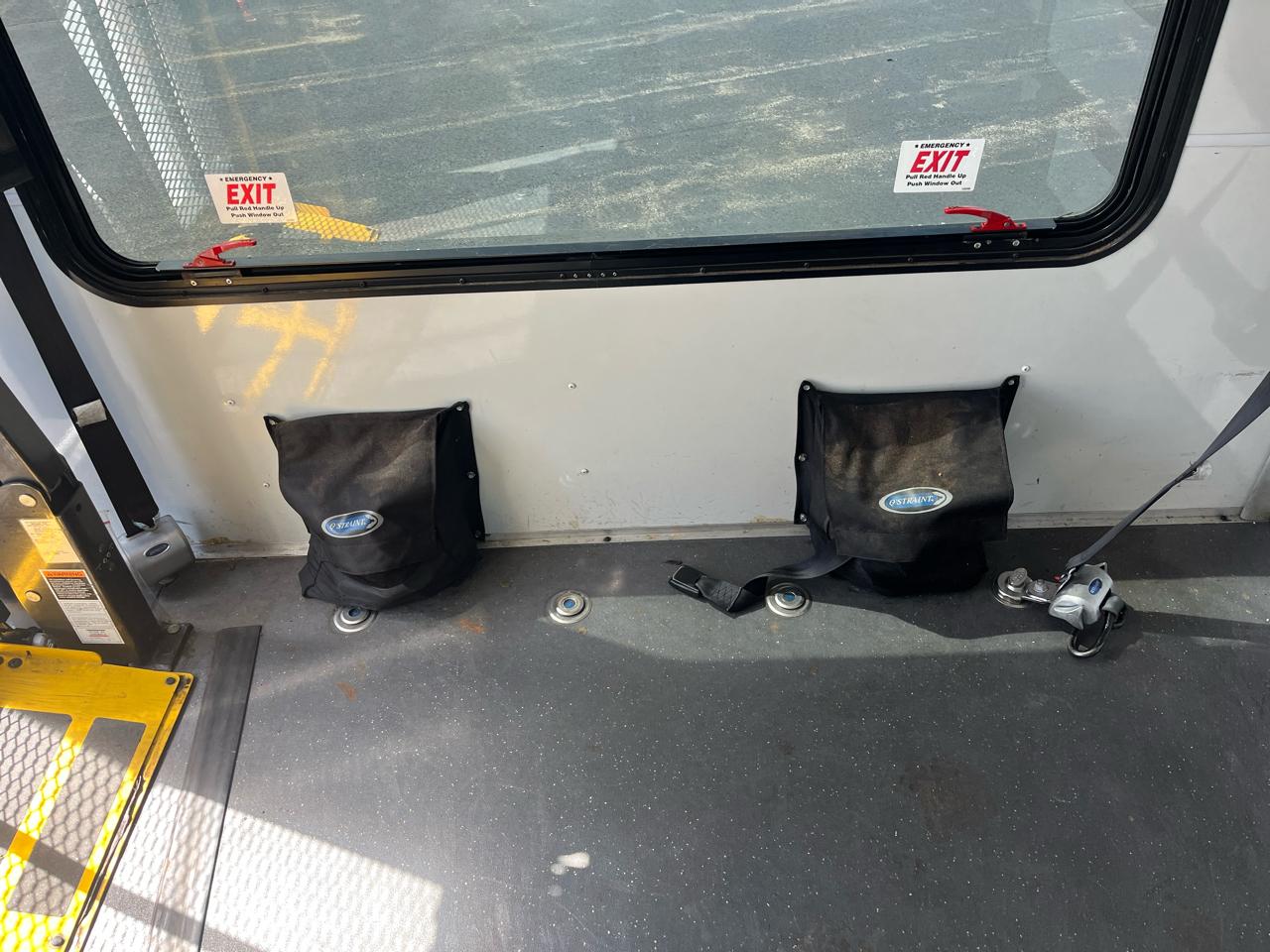 Ford E-Series Cutaway E-350 SRW 138" WB 2019