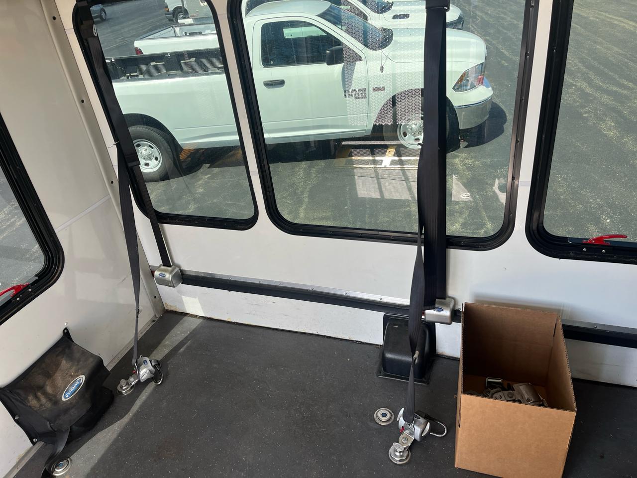 Ford E-Series Cutaway E-350 SRW 138" WB 2019