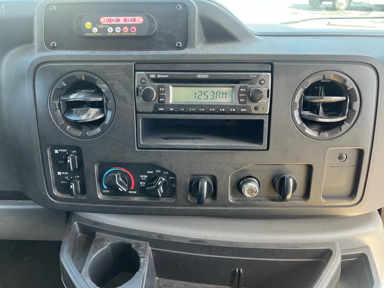 Ford E-Series Cutaway E-350 SRW 138" WB 2019