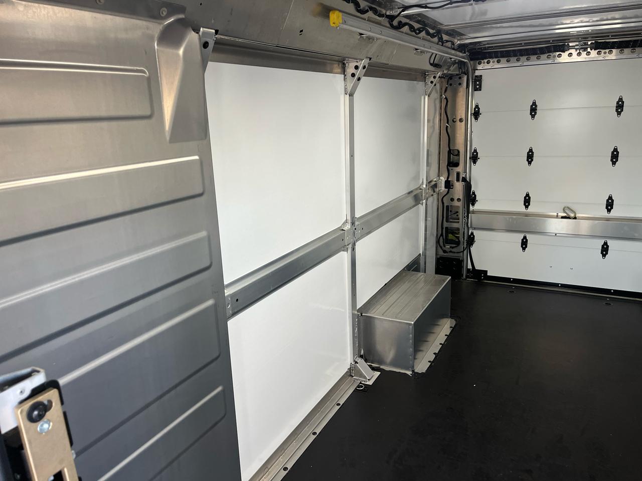 BrightDrop Zevo 600 eAWD 600 2024