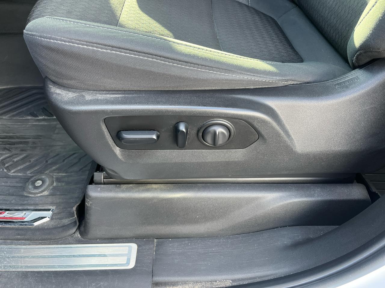 Chevrolet Silverado 1500 4WD Crew Cab 147" RST 2020