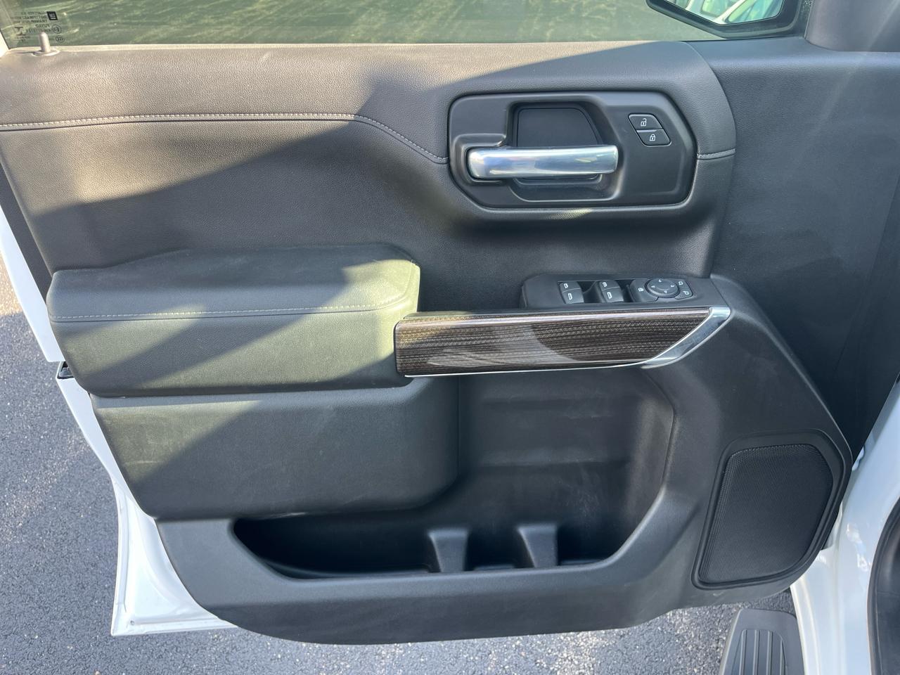 Chevrolet Silverado 1500 4WD Crew Cab 147" RST 2020