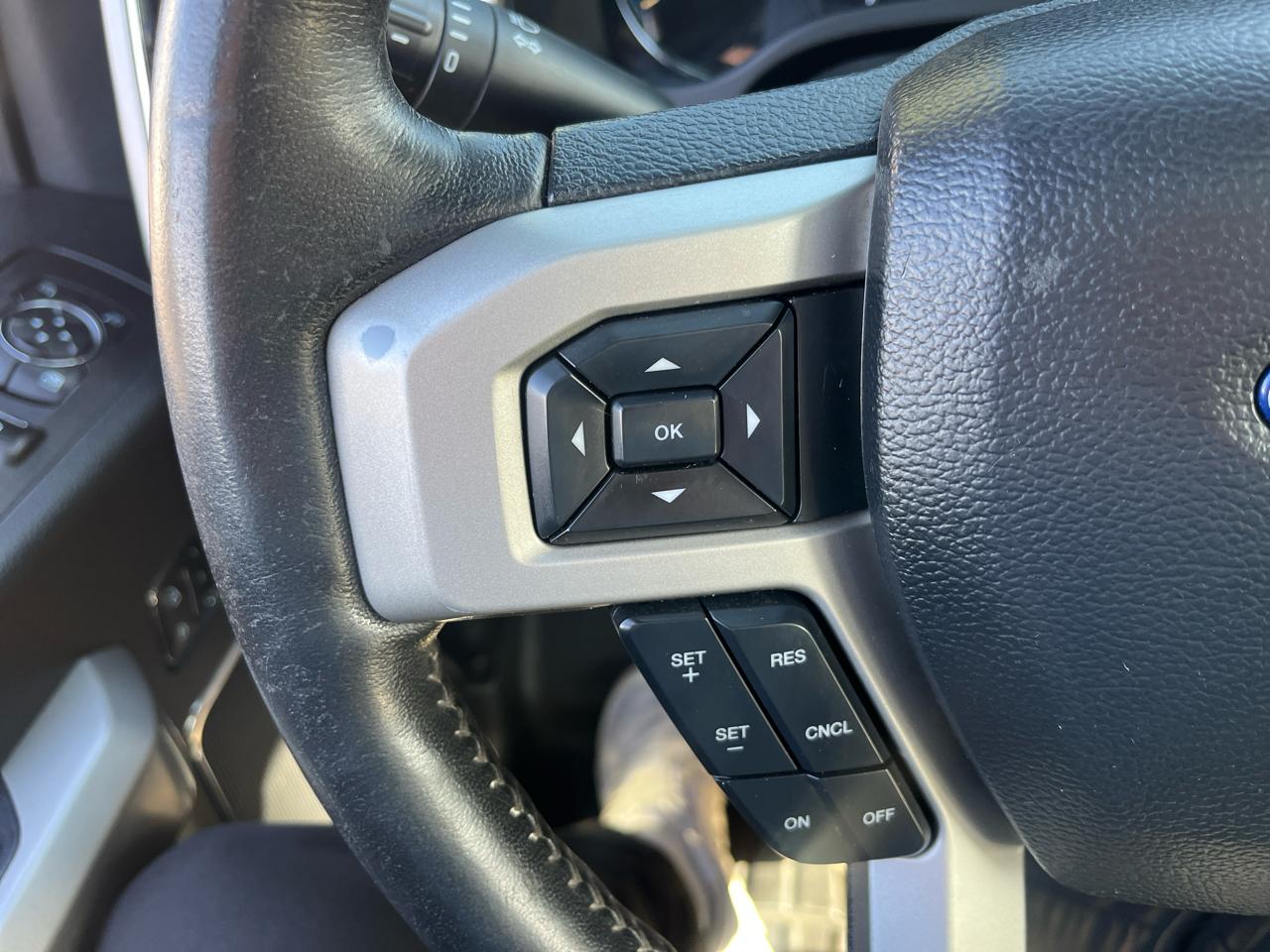 Ford F-150 Lariat SuperCrew Short Bed 4WD 2018