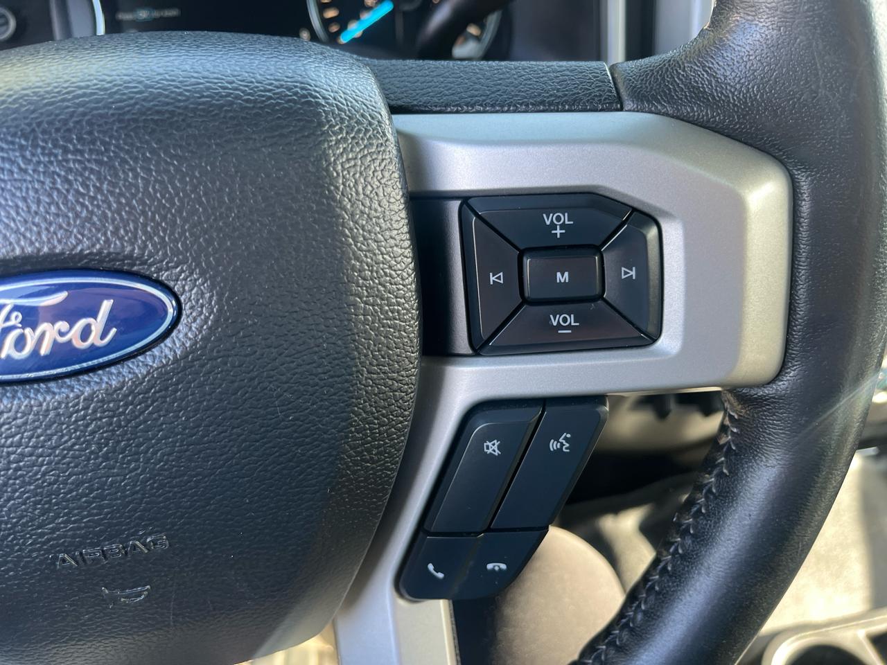 Ford F-150 Lariat SuperCrew Short Bed 4WD 2018