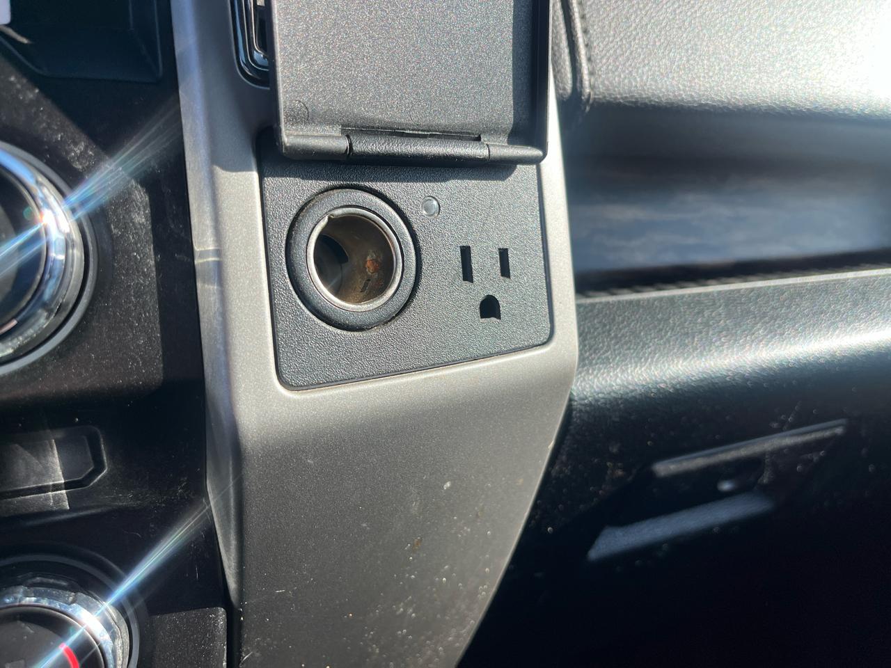 Ford F-150 Lariat SuperCrew Short Bed 4WD 2018