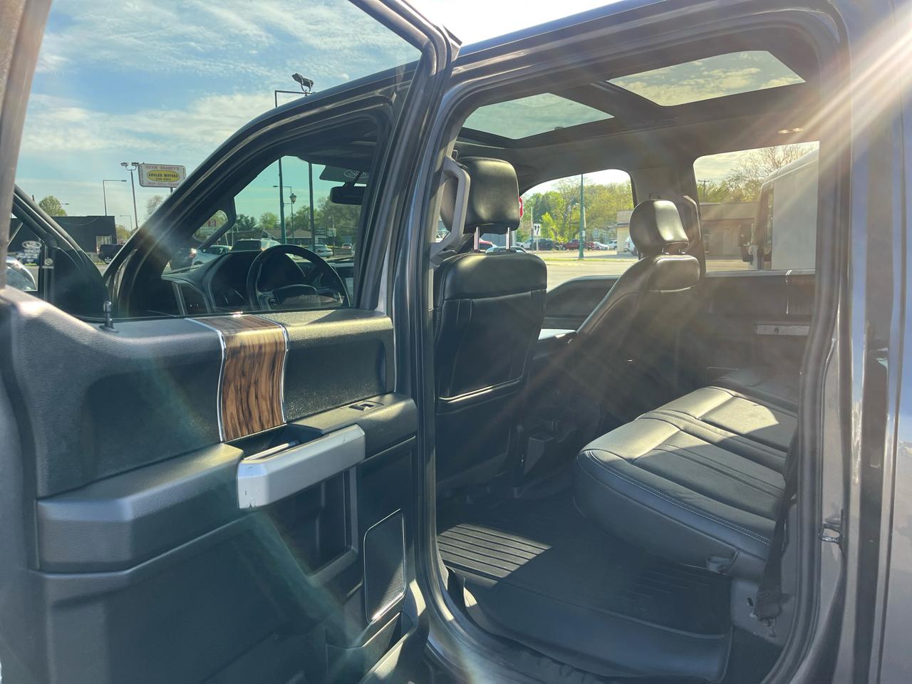 Ford F-150 Lariat SuperCrew Short Bed 4WD 2018