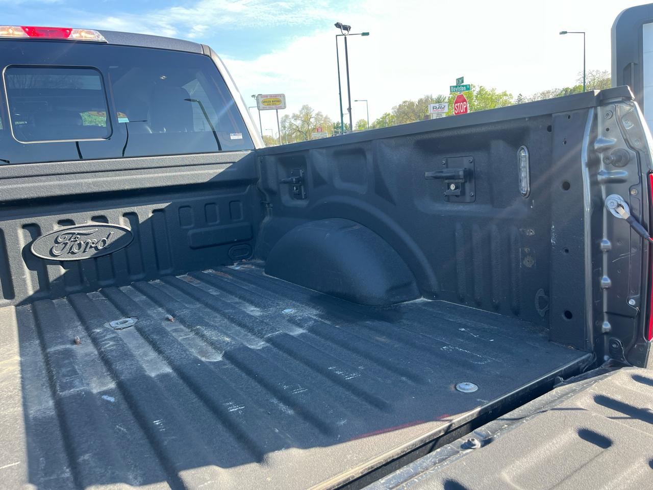 Ford F-150 Lariat SuperCrew Short Bed 4WD 2018