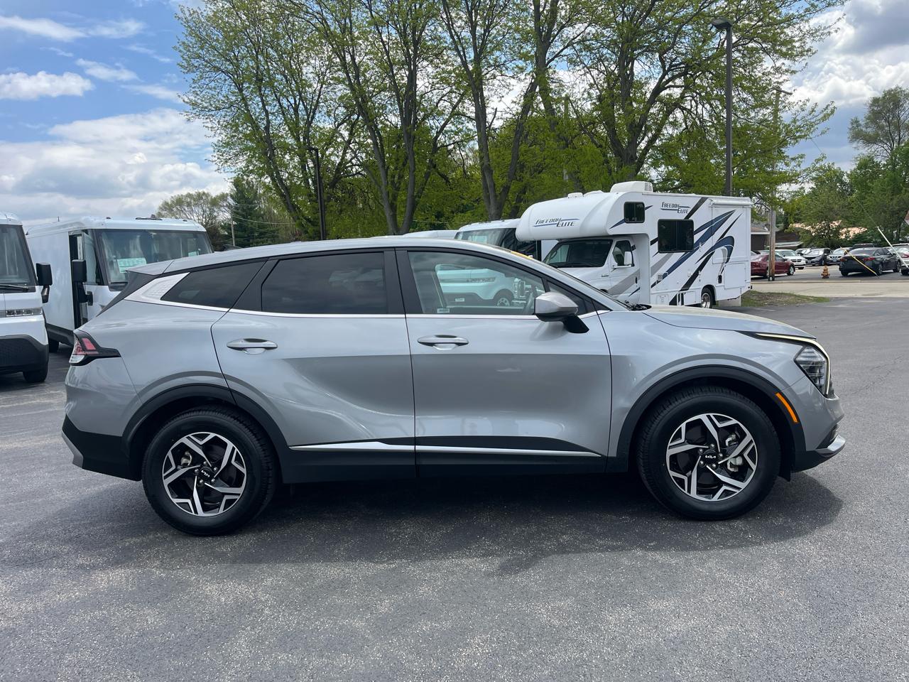 Kia Sportage LX FWD 2024