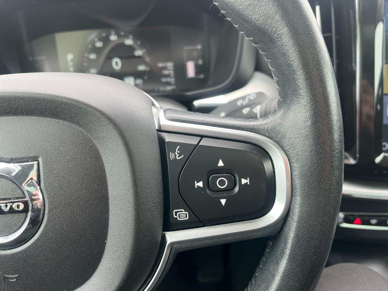 Volvo XC60 T5 FWD Momentum 2019