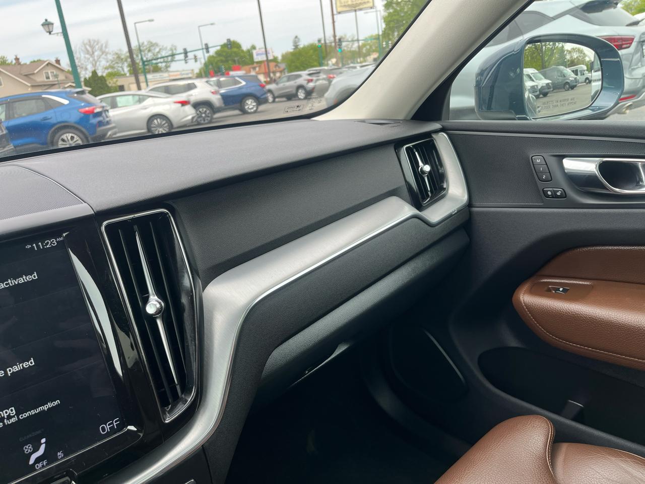 Volvo XC60 T5 FWD Momentum 2019