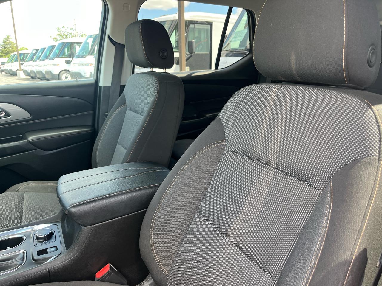 Chevrolet Traverse FWD 4dr LT Cloth w/1LT 2019
