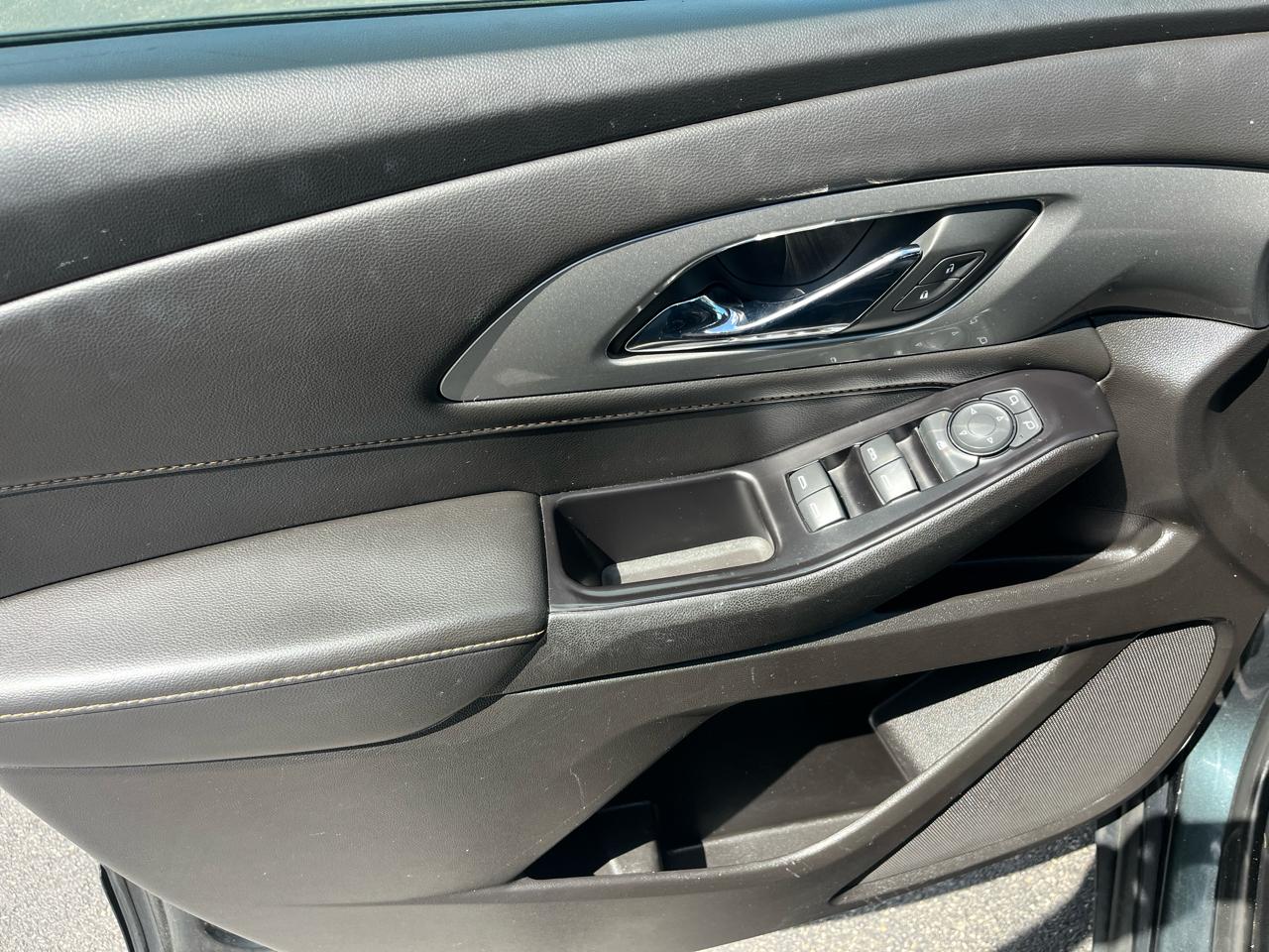 Chevrolet Traverse FWD 4dr LT Cloth w/1LT 2019