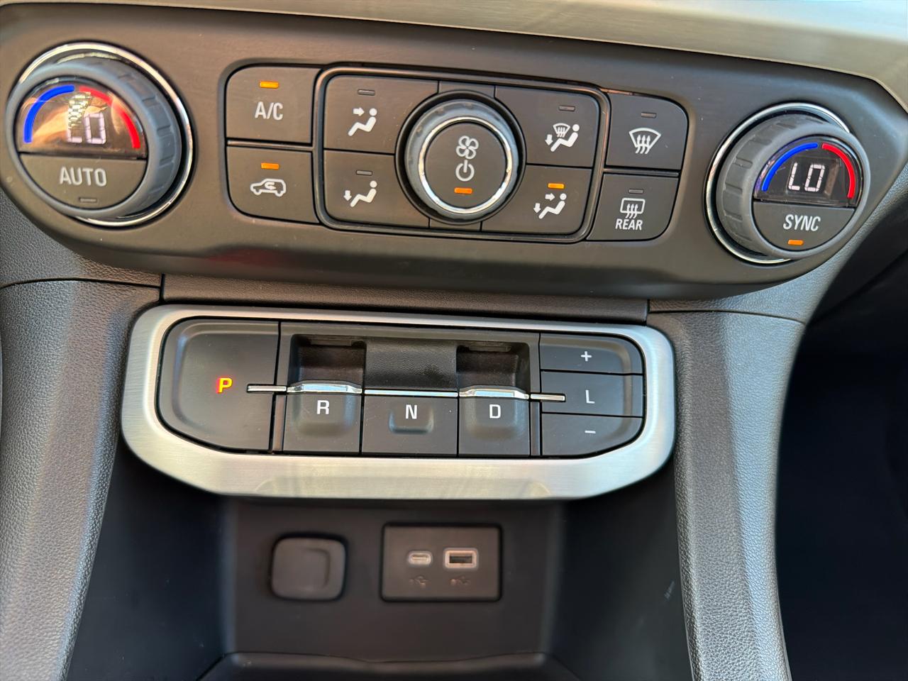 GMC Acadia AWD 4dr SLE 2023