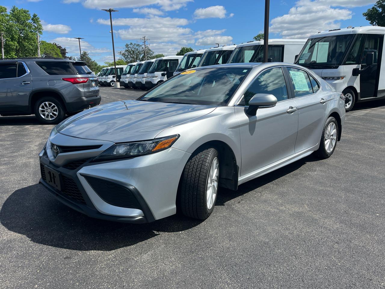 Toyota Camry SE Auto (Natl) 2024