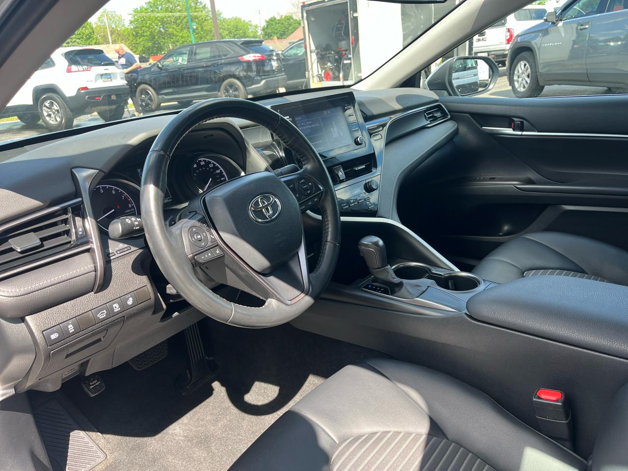 Toyota Camry SE Auto (Natl) 2024