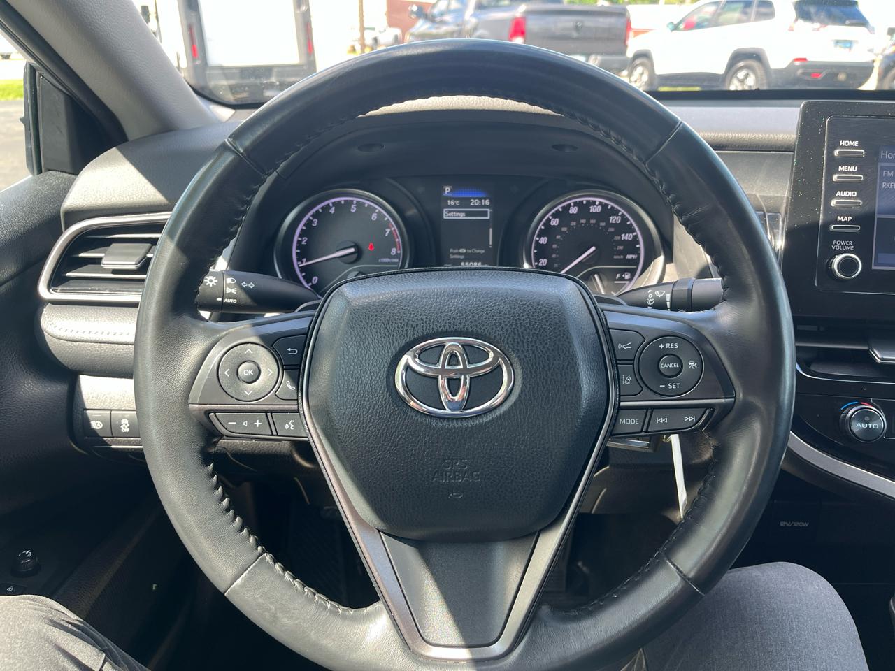 Toyota Camry SE Auto (Natl) 2024