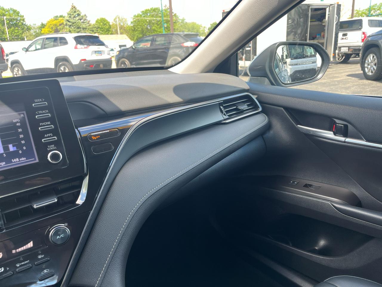 Toyota Camry SE Auto (Natl) 2024