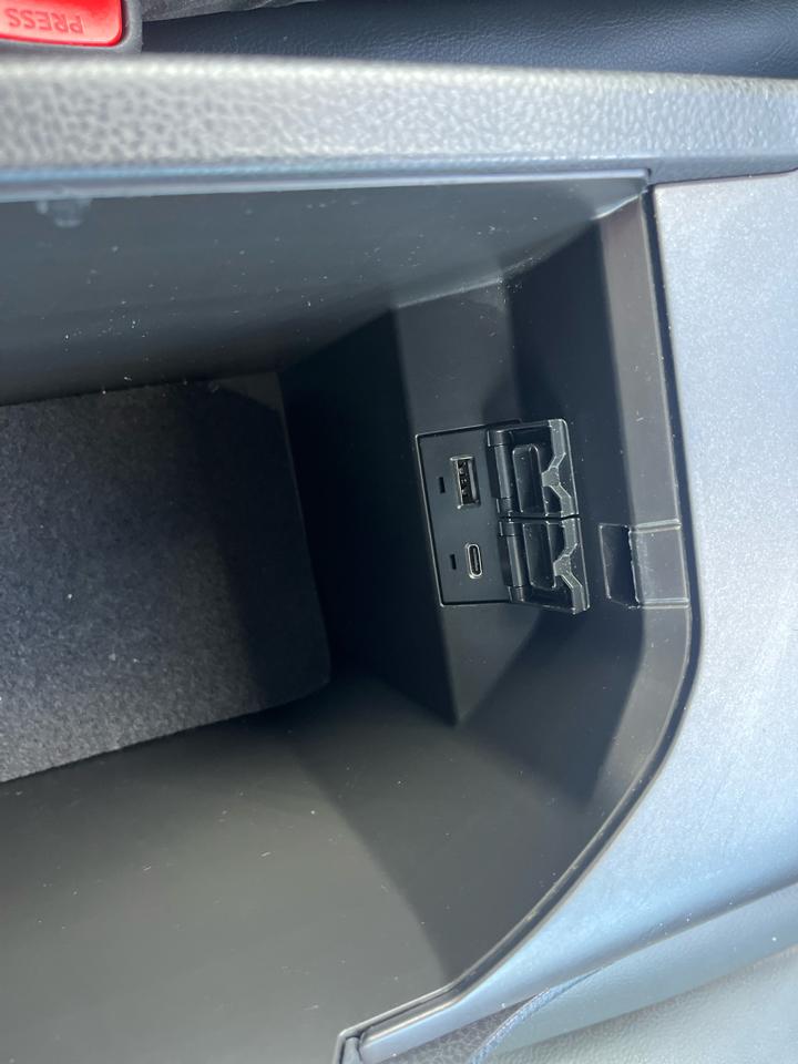 Toyota Camry SE Auto (Natl) 2024