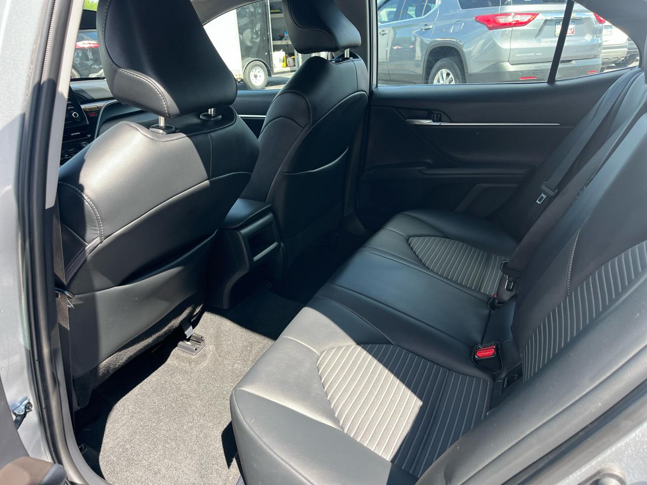 Toyota Camry SE Auto (Natl) 2024