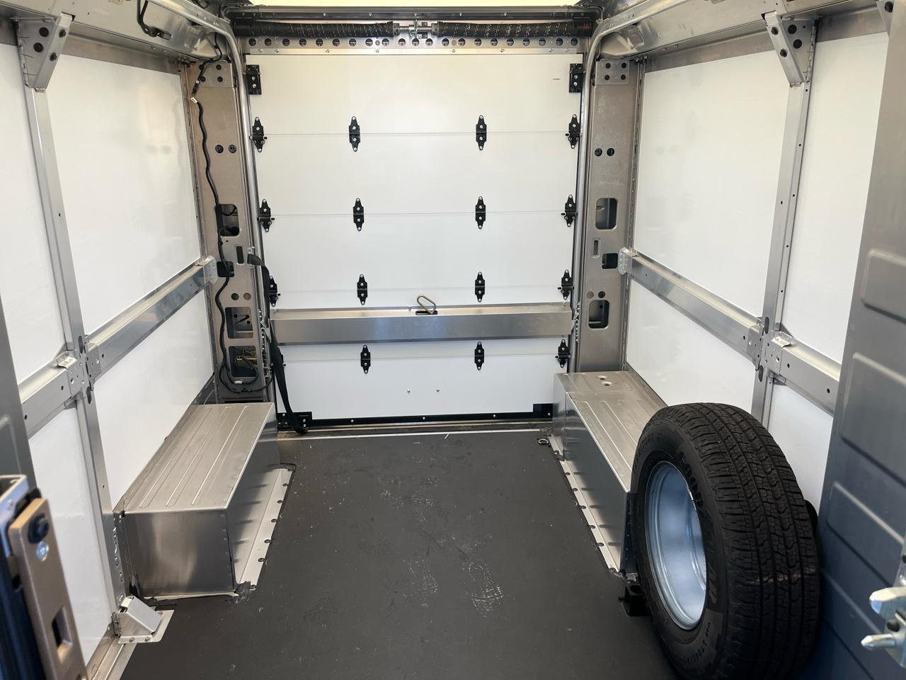 BrightDrop Zevo 400 eAWD 400 2024