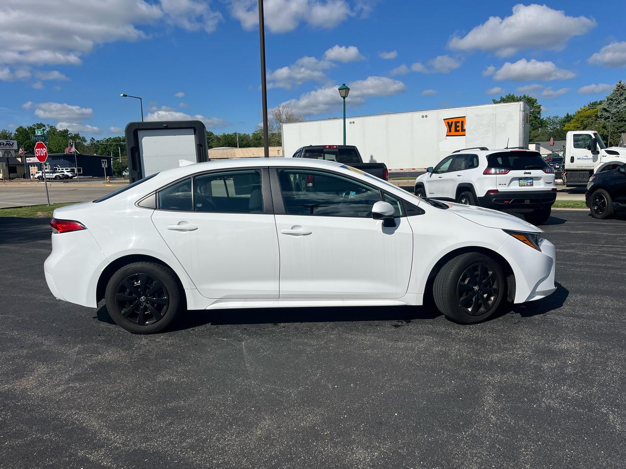 Toyota Corolla LE CVT (Natl) 2024