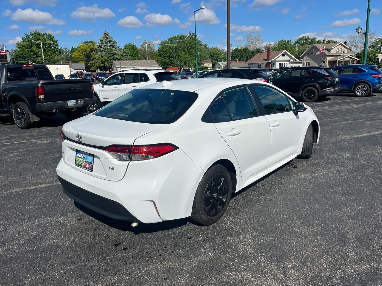 Toyota Corolla LE CVT (Natl) 2024