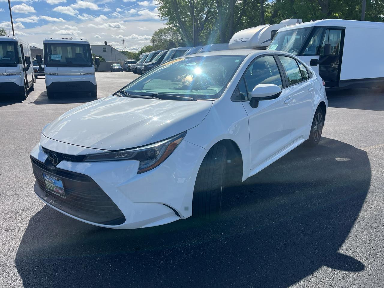 Toyota Corolla LE CVT (Natl) 2024