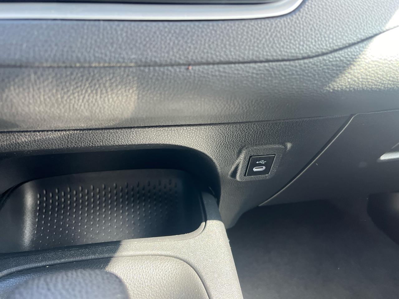 Toyota Corolla LE CVT (Natl) 2024