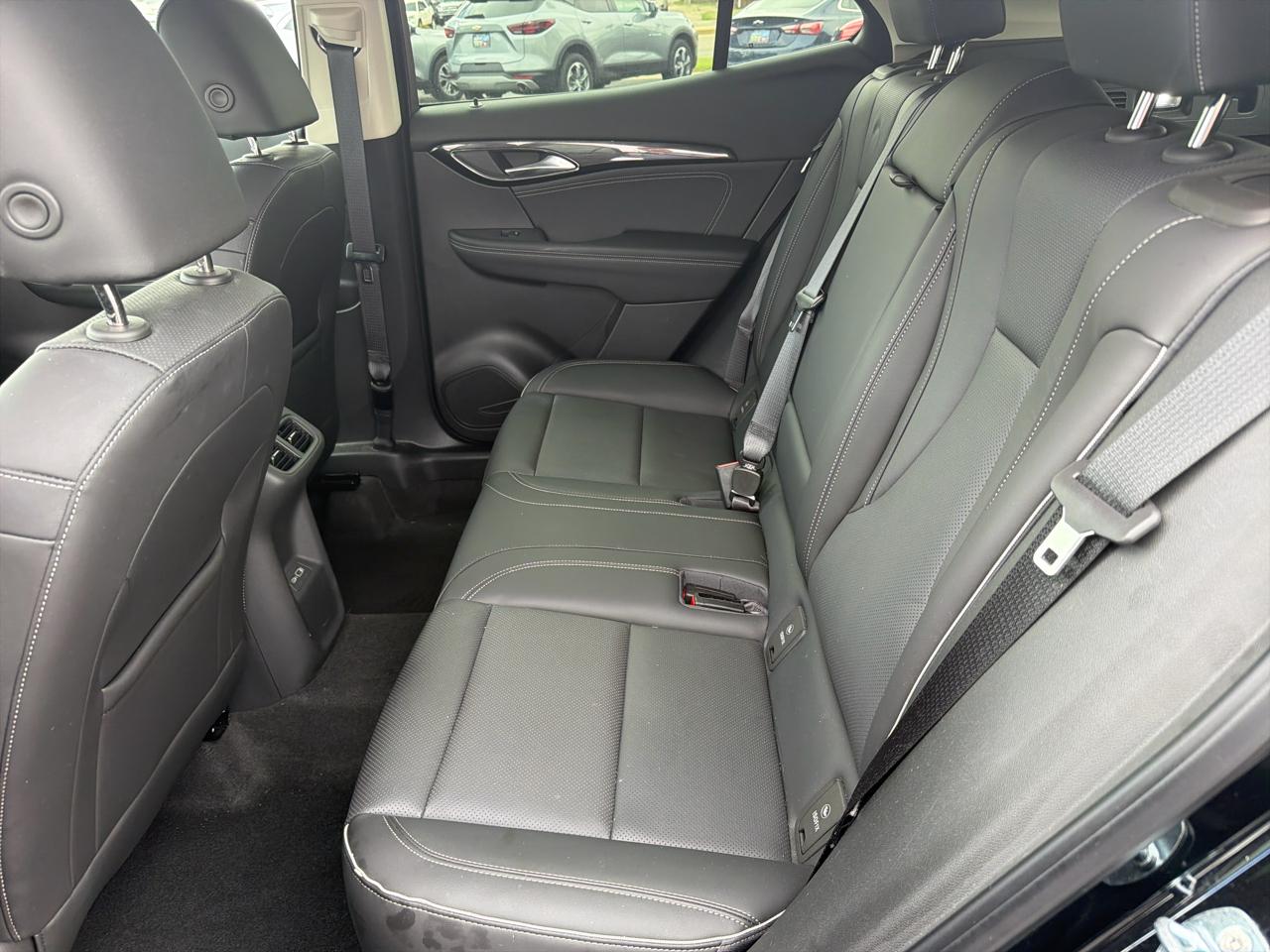 Buick Envision AWD 4dr Essence 2023