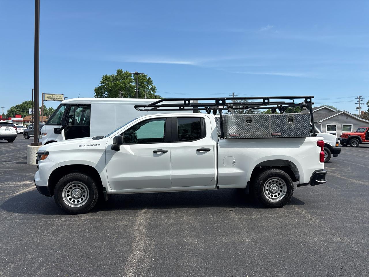 Chevrolet Silverado 1500 2WD Double Cab 147" Work Truck 2023