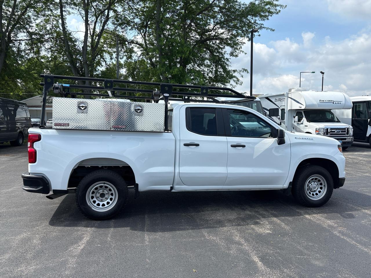 Chevrolet Silverado 1500 2WD Double Cab 147" Work Truck 2023