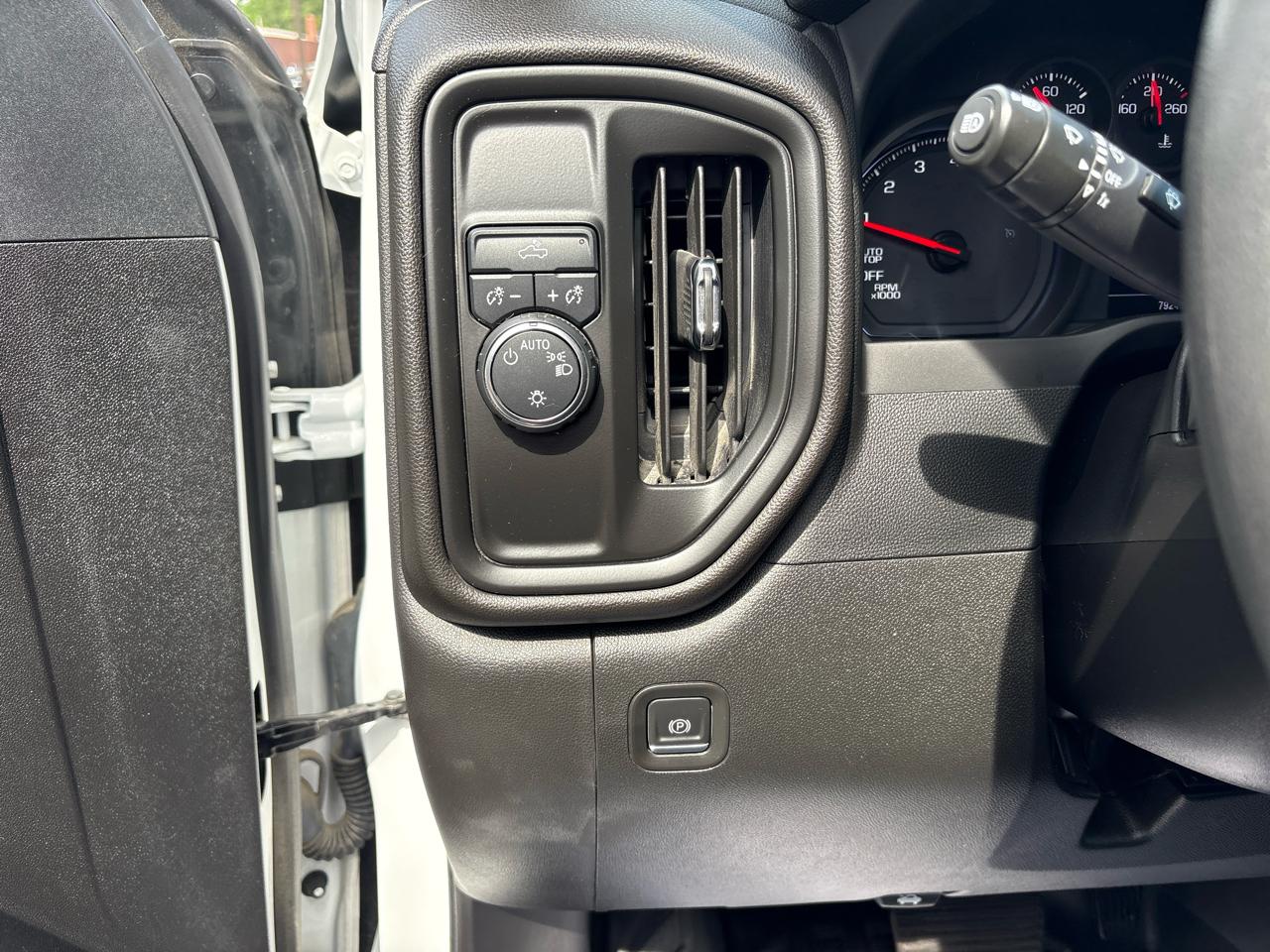 Chevrolet Silverado 1500 2WD Double Cab 147" Work Truck 2023