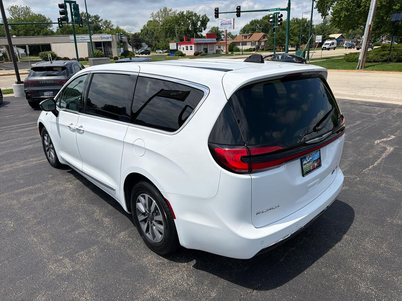 Chrysler Pacifica Hybrid Limited FWD 2023
