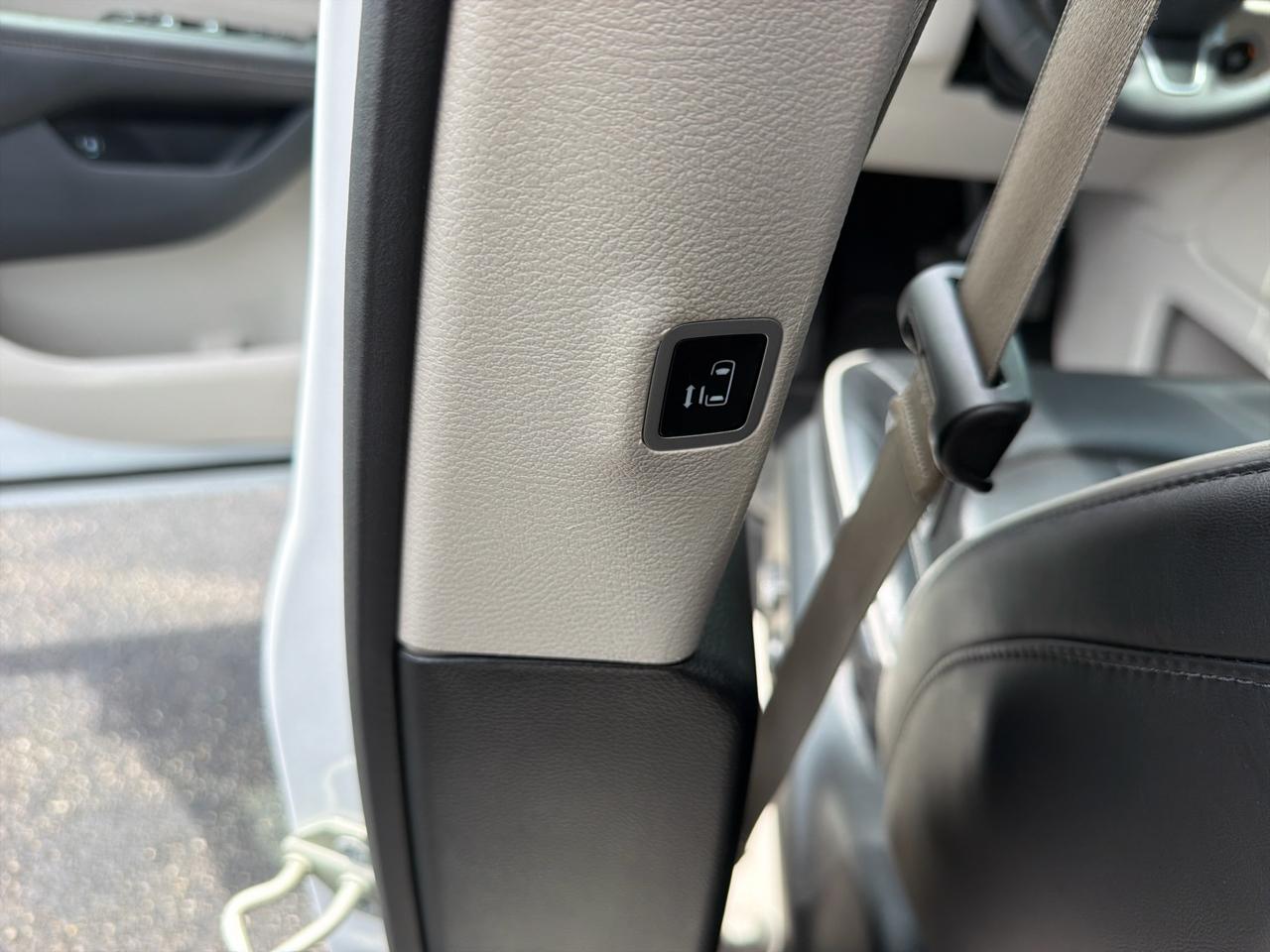Chrysler Pacifica Hybrid Limited FWD 2023