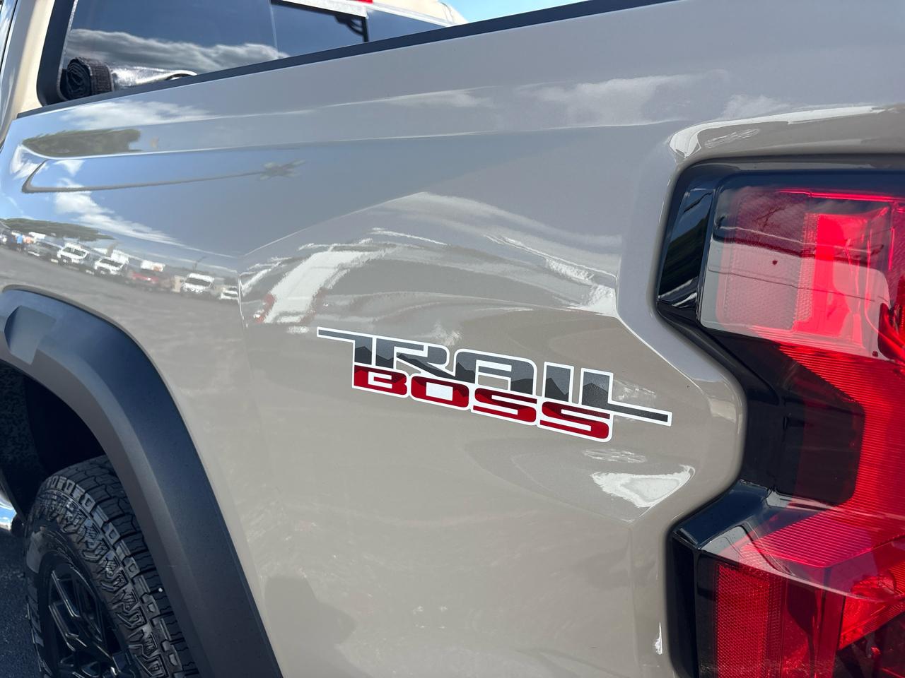 Chevrolet Colorado 4WD Crew Cab Trail Boss 2023