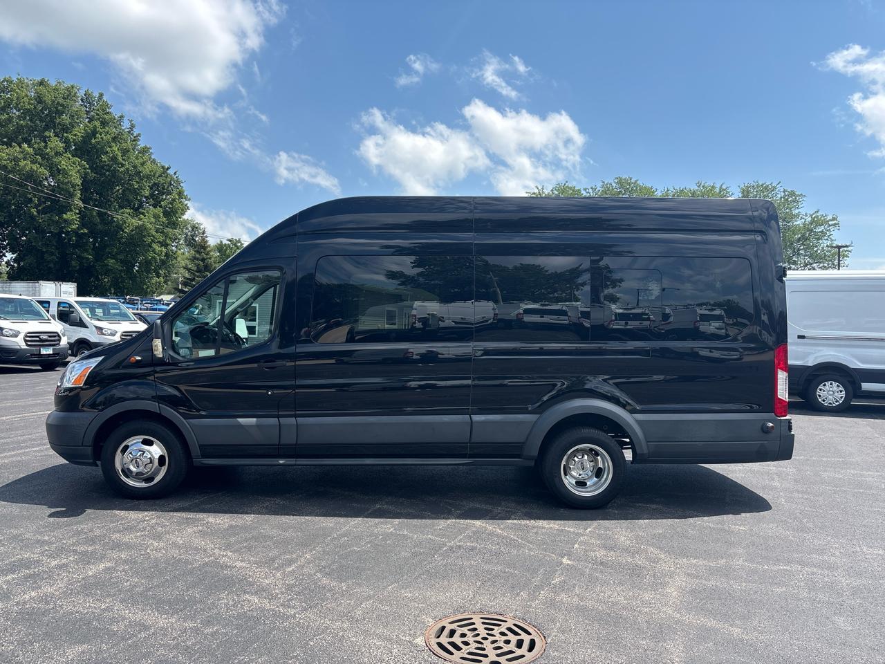 Ford Transit Passenger Wagon T-350 148" EL High Roof XLT Sliding RH Dr DRW 2018